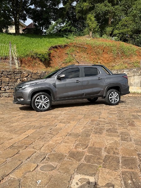 FIAT STRADA 1.3 VOLCANO CD 8V 2023/2023 BOSCO AUTOMÓVEIS GUAPORÉ / Carros no Vale