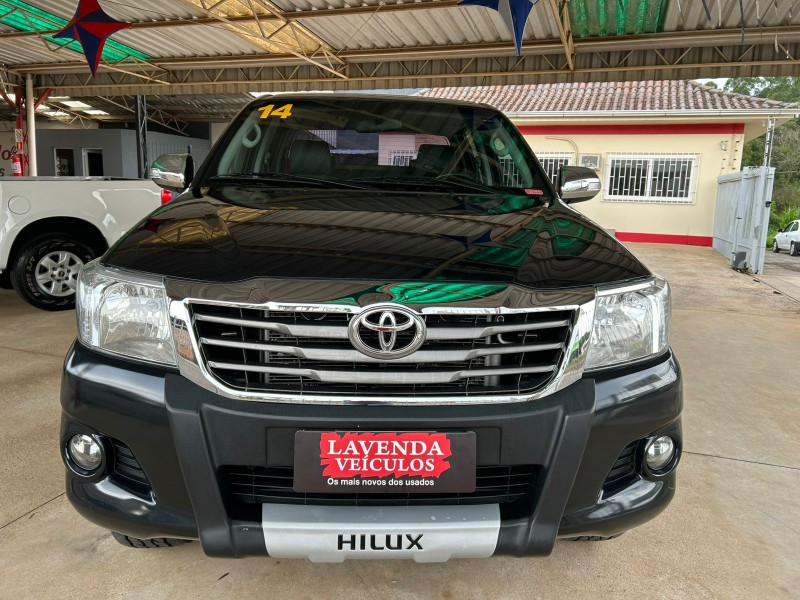 TOYOTA HILUX 2.7 SRV CD 4X4 2013/2014 LAVENDA VEÍCULOS ARROIO DO MEIO / Carros no Vale