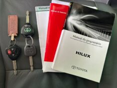 TOYOTA HILUX 2.7 SRV CD 4X4 2013/2014 LAVENDA VEÍCULOS ARROIO DO MEIO / Carros no Vale