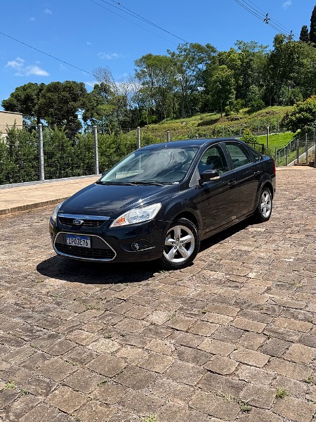 FORD FOCUS 2.0 16V FLEX 4P AUTOMÁTICO 2009/2009 BOSCO AUTOMÓVEIS GUAPORÉ / Carros no Vale