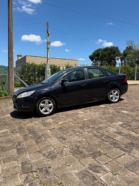 FORD FOCUS 2.0 16V FLEX 4P AUTOMÁTICO 2009/2009 BOSCO AUTOMÓVEIS GUAPORÉ / Carros no Vale