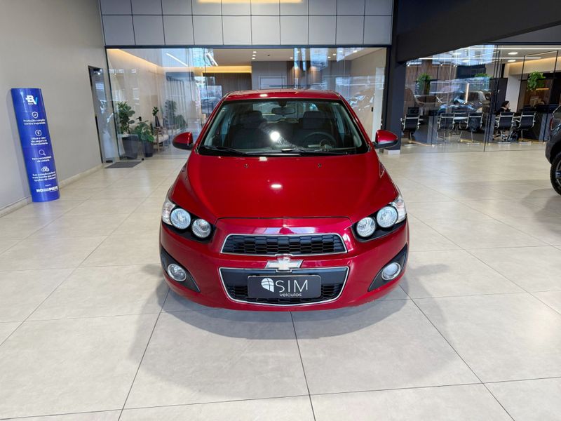 Chevrolet Sonic 1.6 Lt 16v 2013/2014 SIM VEÍCULOS PORTO ALEGRE / Carros no Vale