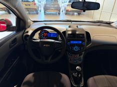 Chevrolet Sonic 1.6 Lt 16v 2013/2014 SIM VEÍCULOS PORTO ALEGRE / Carros no Vale