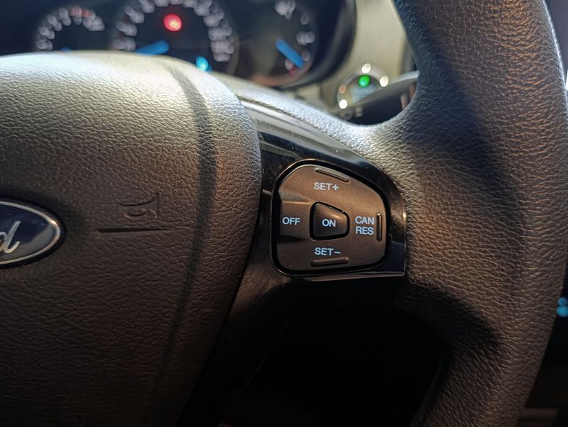 Ford Ka 1.5 Sedan Titanium 12v 2019/2020 SIM VEÍCULOS PORTO ALEGRE / Carros no Vale