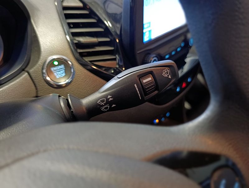 Ford Ka 1.5 Sedan Titanium 12v 2019/2020 SIM VEÍCULOS PORTO ALEGRE / Carros no Vale