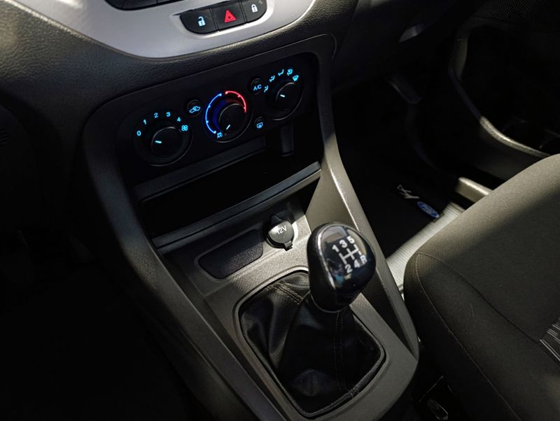 Ford Ka Sedan 1.0 Se 2019/2020 SIM VEÍCULOS PORTO ALEGRE / Carros no Vale