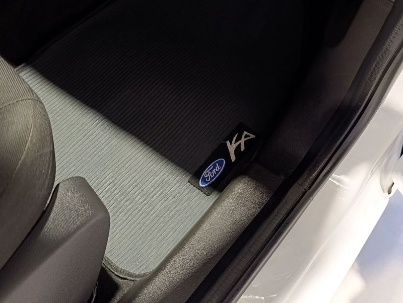 Ford Ka Sedan 1.0 Se 2019/2020 SIM VEÍCULOS PORTO ALEGRE / Carros no Vale