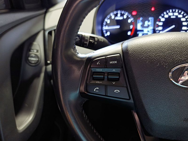 Hyundai Creta Sport 2.0 2018/2019 SIM VEÍCULOS PORTO ALEGRE / Carros no Vale