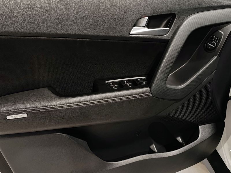 Hyundai Creta Sport 2.0 2018/2019 SIM VEÍCULOS PORTO ALEGRE / Carros no Vale