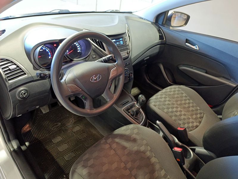 Hyundai Hb20 Comfort 1.6 16v Mec. 2015/2016 SIM VEÍCULOS PORTO ALEGRE / Carros no Vale