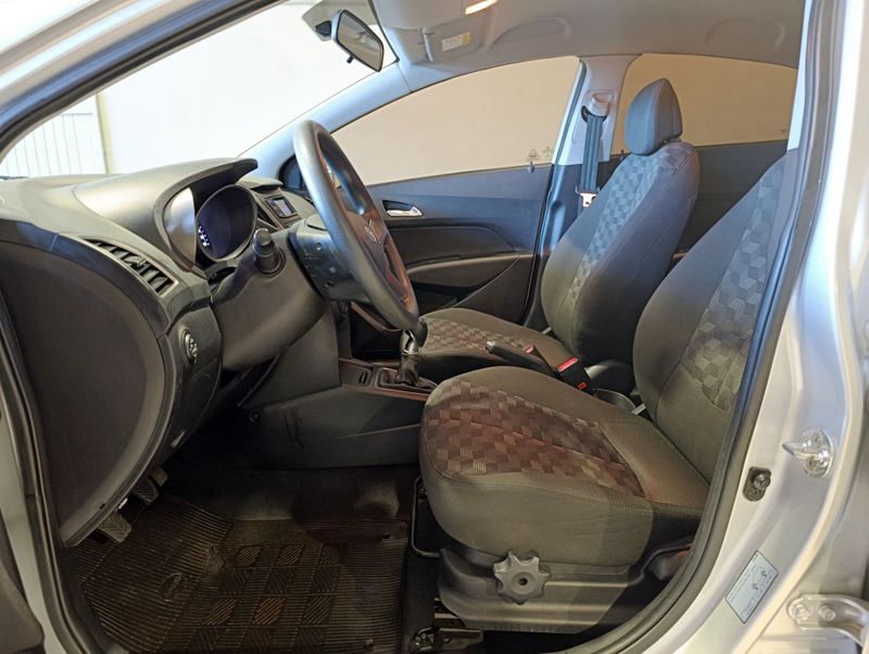 Hyundai Hb20 Comfort 1.6 16v Mec. 2015/2016 SIM VEÍCULOS PORTO ALEGRE / Carros no Vale