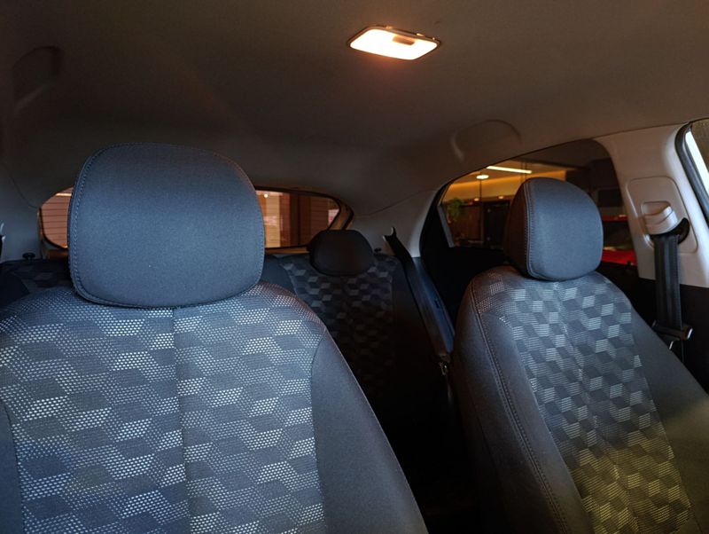 Hyundai Hb20 Comfort 1.6 16v Mec. 2015/2016 SIM VEÍCULOS PORTO ALEGRE / Carros no Vale