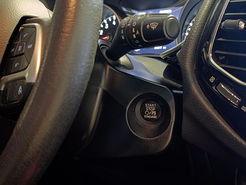 Jeep Compass Limited 2.0 4×2 16v 2018/2019 SIM VEÍCULOS PORTO ALEGRE / Carros no Vale