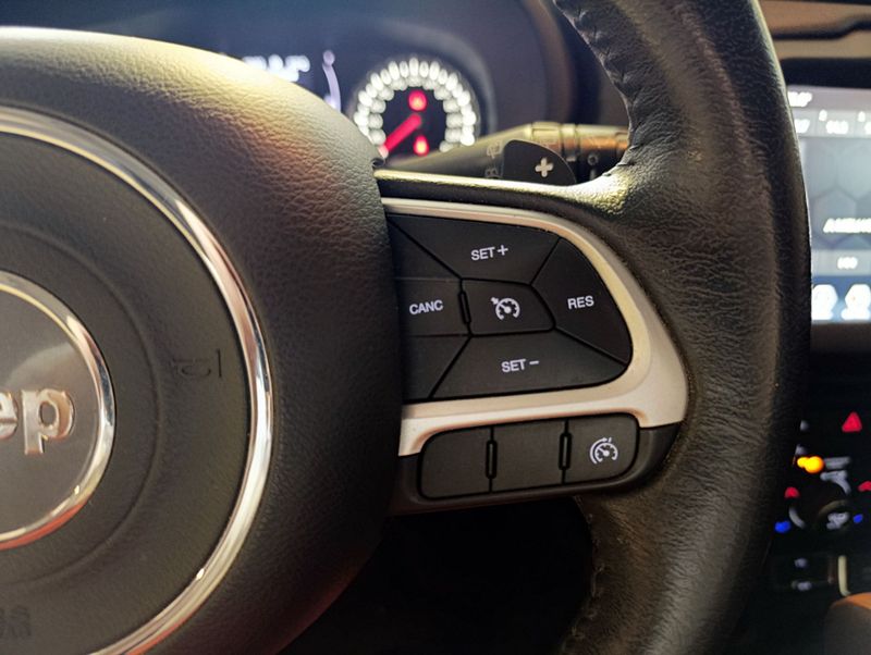 Jeep Renegade Longitude 1.8 2019/2019 SIM VEÍCULOS PORTO ALEGRE / Carros no Vale