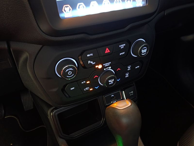 Jeep Renegade Longitude 1.8 2019/2019 SIM VEÍCULOS PORTO ALEGRE / Carros no Vale