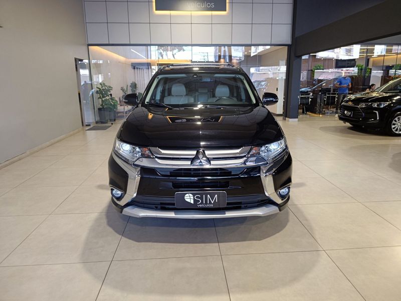 Mitsubishi Outlander 3.0 Gt 4×4 V6 24v 2016/2016 SIM VEÍCULOS PORTO ALEGRE / Carros no Vale