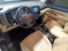 Mitsubishi Outlander 3.0 Gt 4×4 V6 24v 2016/2016 SIM VEÍCULOS PORTO ALEGRE / Carros no Vale