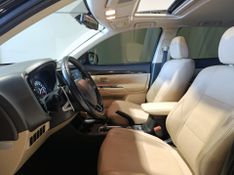 Mitsubishi Outlander 3.0 Gt 4×4 V6 24v 2016/2016 SIM VEÍCULOS PORTO ALEGRE / Carros no Vale