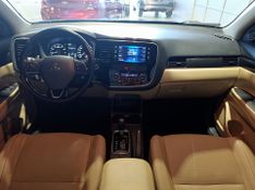 Mitsubishi Outlander 3.0 Gt 4×4 V6 24v 2016/2016 SIM VEÍCULOS PORTO ALEGRE / Carros no Vale