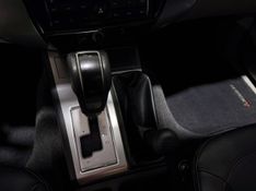 Mitsubishi Pajero Dakar 4×4 3.5 7 Lugares 2013/2013 SIM VEÍCULOS PORTO ALEGRE / Carros no Vale