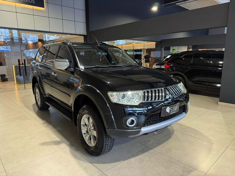 Mitsubishi Pajero Dakar 4×4 3.5 7 Lugares 2013/2013 SIM VEÍCULOS PORTO ALEGRE / Carros no Vale