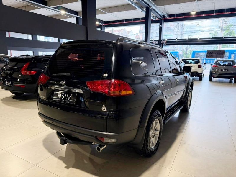 Mitsubishi Pajero Dakar 4×4 3.5 7 Lugares 2013/2013 SIM VEÍCULOS PORTO ALEGRE / Carros no Vale