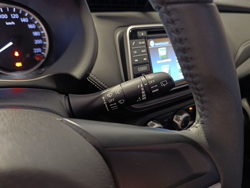 Nissan Kicks Sv Cvt 1.6 16v 2017/2018 SIM VEÍCULOS PORTO ALEGRE / Carros no Vale