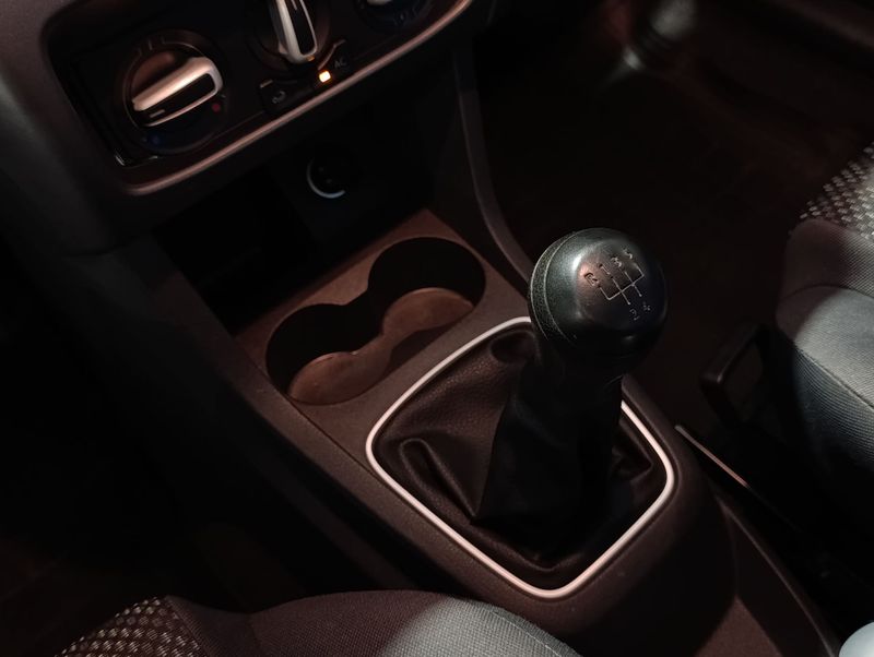 Volkswagen Fox Tl Mcv 2016/2017 SIM VEÍCULOS PORTO ALEGRE / Carros no Vale