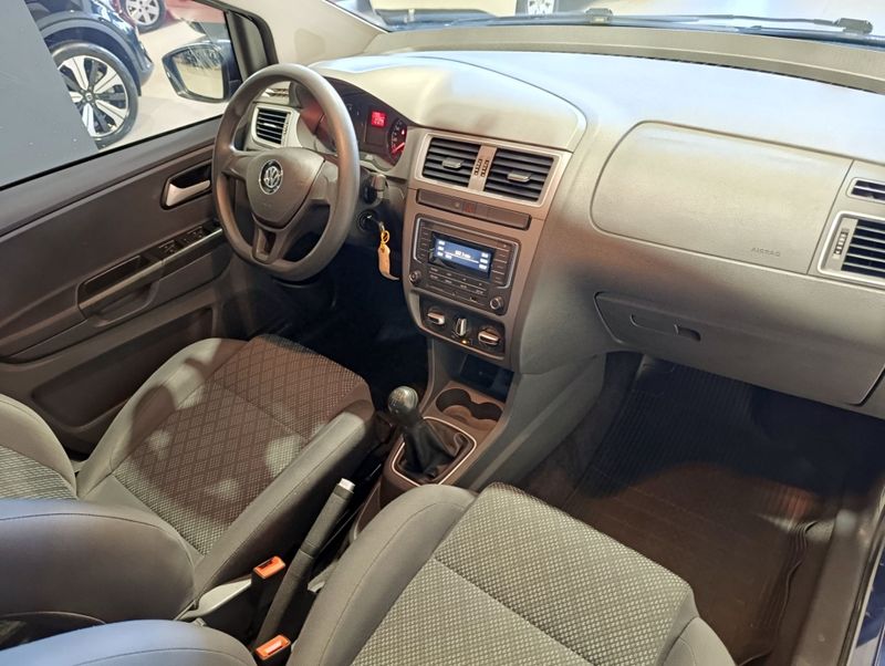 Volkswagen Fox Tl Mcv 2016/2017 SIM VEÍCULOS PORTO ALEGRE / Carros no Vale