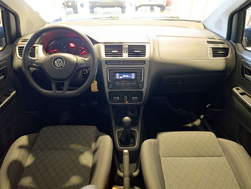 Volkswagen Fox Tl Mcv 2016/2017 SIM VEÍCULOS PORTO ALEGRE / Carros no Vale