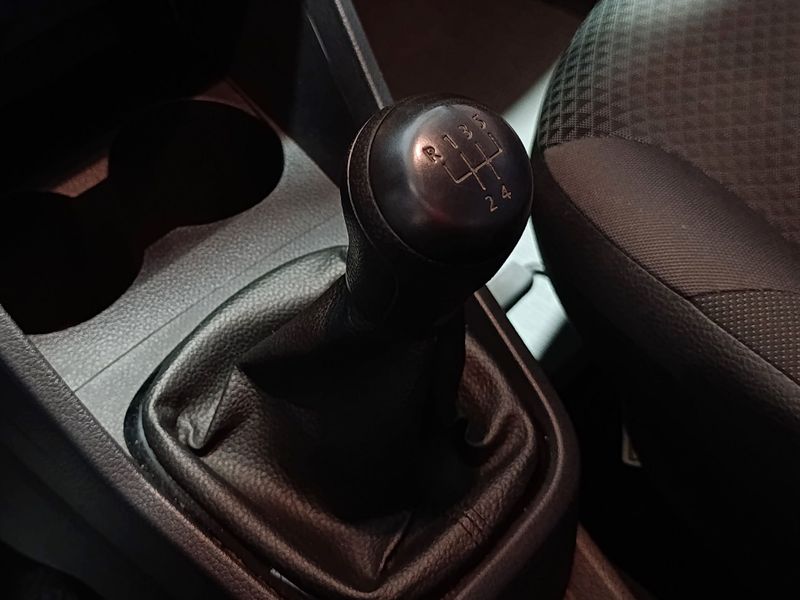 Volkswagen Gol 1.0 Mpi E Trendline 2022/2023 SIM VEÍCULOS PORTO ALEGRE / Carros no Vale