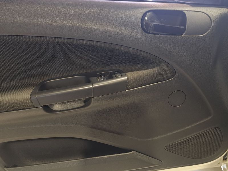 Volkswagen Gol 1.0 Mpi E Trendline 2022/2023 SIM VEÍCULOS PORTO ALEGRE / Carros no Vale