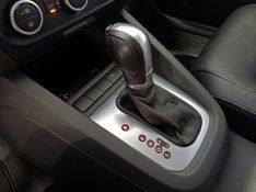 Volkswagen Jetta 2.0t 2014/2014 SIM VEÍCULOS PORTO ALEGRE / Carros no Vale