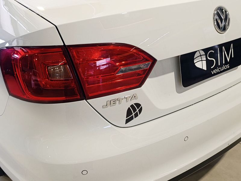 Volkswagen Jetta 2.0t 2014/2014 SIM VEÍCULOS PORTO ALEGRE / Carros no Vale