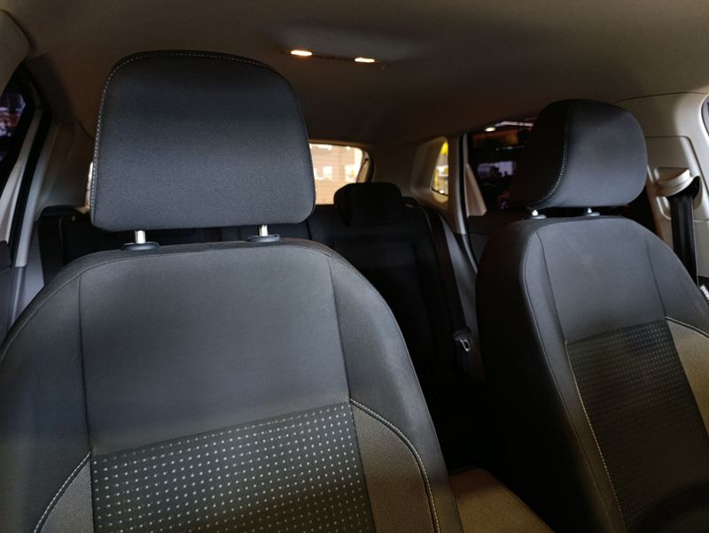 Volkswagen Polo Comfort 200 Tsi 1.0 12v 2018/2018 SIM VEÍCULOS PORTO ALEGRE / Carros no Vale