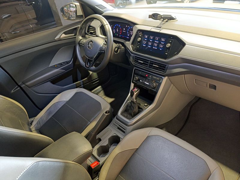 Volkswagen T-cross Comfortline 1.0 Tsi 2019/2020 SIM VEÍCULOS PORTO ALEGRE / Carros no Vale