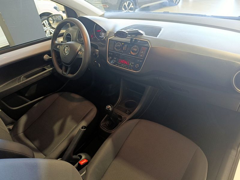 Volkswagen Up 1.0 Mpi Total 2019/2020 SIM VEÍCULOS PORTO ALEGRE / Carros no Vale