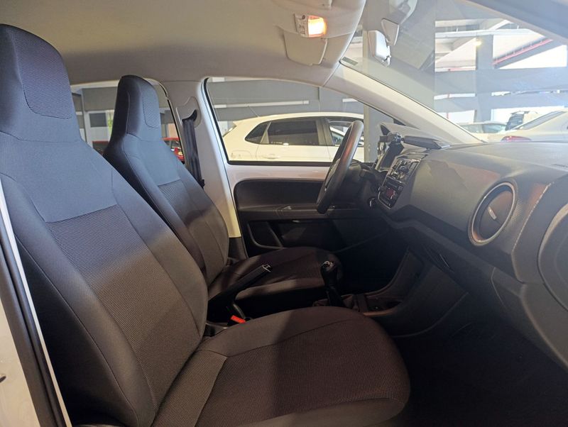 Volkswagen Up 1.0 Mpi Total 2019/2020 SIM VEÍCULOS PORTO ALEGRE / Carros no Vale