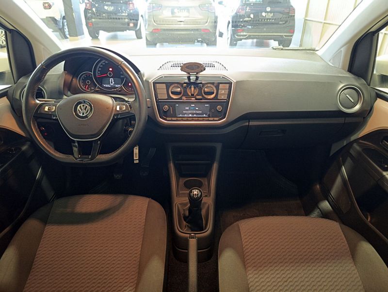Volkswagen Up Move 1.0 Tsi Total 12v 2017/2018 SIM VEÍCULOS PORTO ALEGRE / Carros no Vale