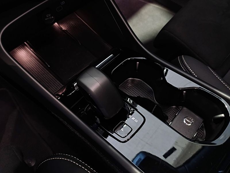 Volvo Xc 40 Recharge Plus Eletrico 2022/2023 SIM VEÍCULOS PORTO ALEGRE / Carros no Vale