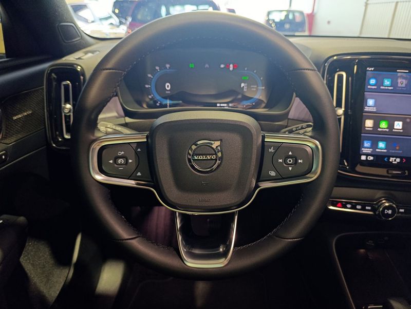 Volvo Xc 40 Recharge Plus Eletrico 2022/2023 SIM VEÍCULOS PORTO ALEGRE / Carros no Vale