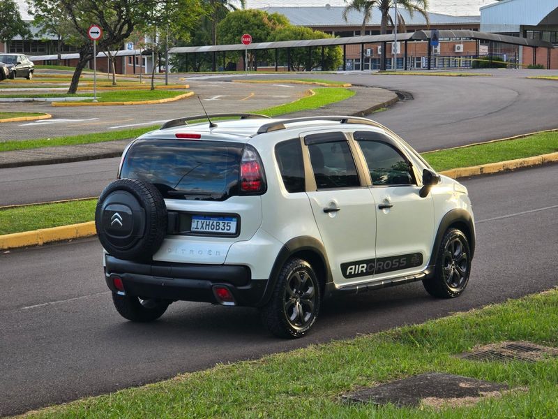 Citroën AIRCROSS Shine 1.6 16V 2016/2017 AUTO NÍVEL VEÍCULOS SANTA CRUZ DO SUL / Carros no Vale Citroën AIRCROSS Shine 1.6 16V 2016/2017 AUTO NÍVEL VEÍCULOS SANTA CRUZ DO SUL / Carros no Vale