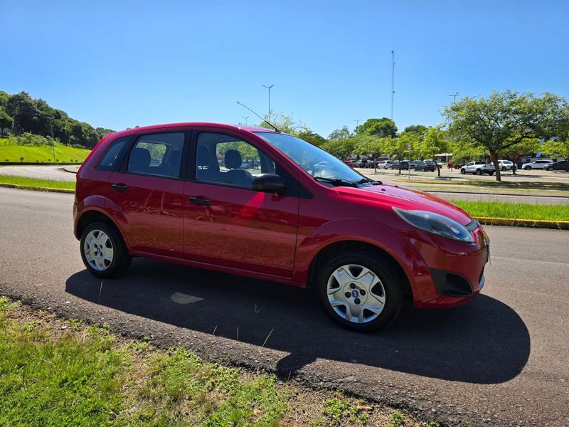 Ford Fiesta 1.0 8V /Class 8V 2010/2011 AUTO NÍVEL VEÍCULOS SANTA CRUZ DO SUL / Carros no Vale