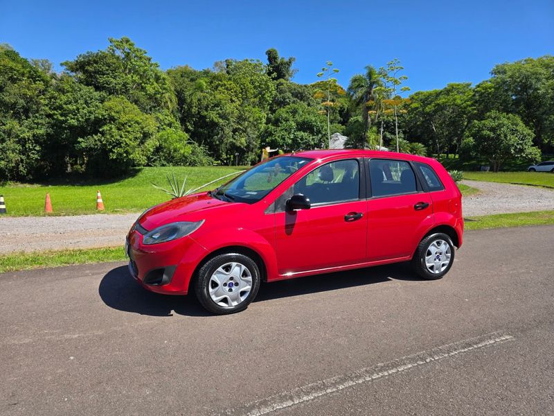 Ford Fiesta 1.0 8V /Class 8V 2010/2011 AUTO NÍVEL VEÍCULOS SANTA CRUZ DO SUL / Carros no Vale