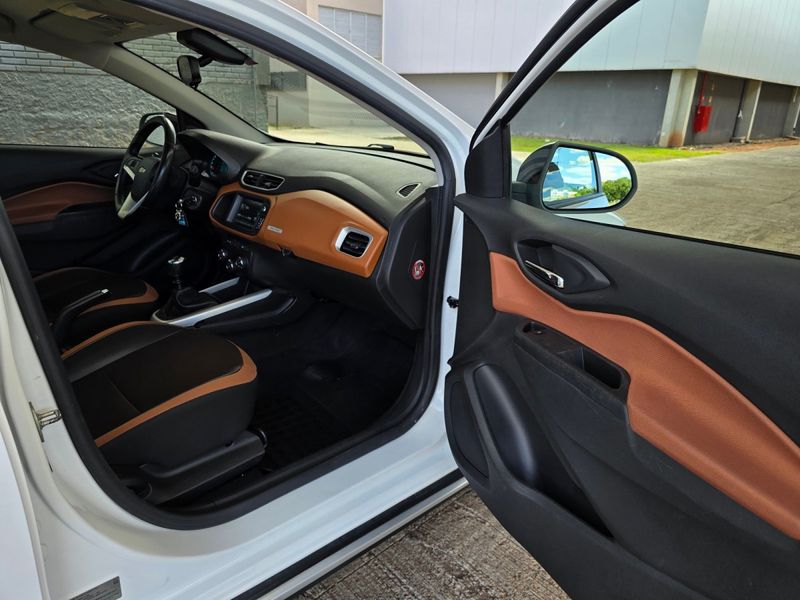 CHEVROLET ONIX HATCH ACTIV 1.4 8V Mec. 2017/2018 AUTO NÍVEL VEÍCULOS SANTA CRUZ DO SUL / Carros no Vale