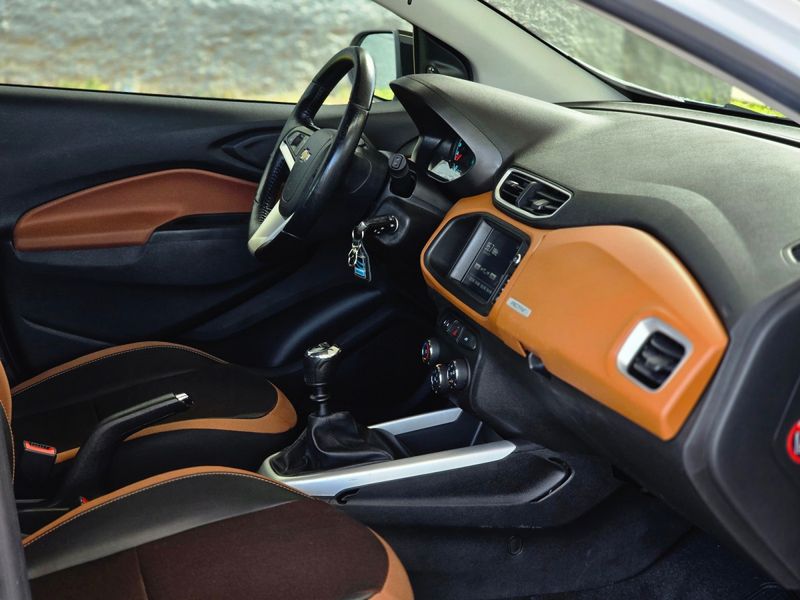 CHEVROLET ONIX HATCH ACTIV 1.4 8V Mec. 2017/2018 AUTO NÍVEL VEÍCULOS SANTA CRUZ DO SUL / Carros no Vale