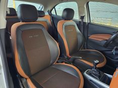 CHEVROLET ONIX HATCH ACTIV 1.4 8V Mec. 2017/2018 AUTO NÍVEL VEÍCULOS SANTA CRUZ DO SUL / Carros no Vale