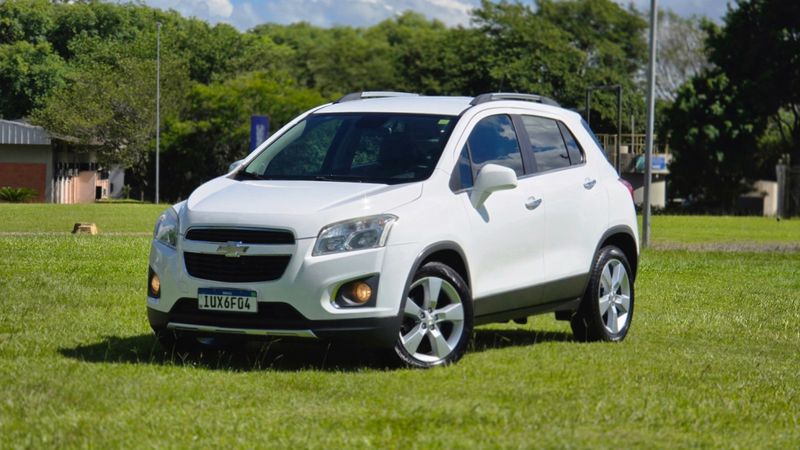 CHEVROLET TRACKER LTZ 1.8 16V 4×2 2013/2014 AUTO NÍVEL VEÍCULOS SANTA CRUZ DO SUL / Carros no Vale