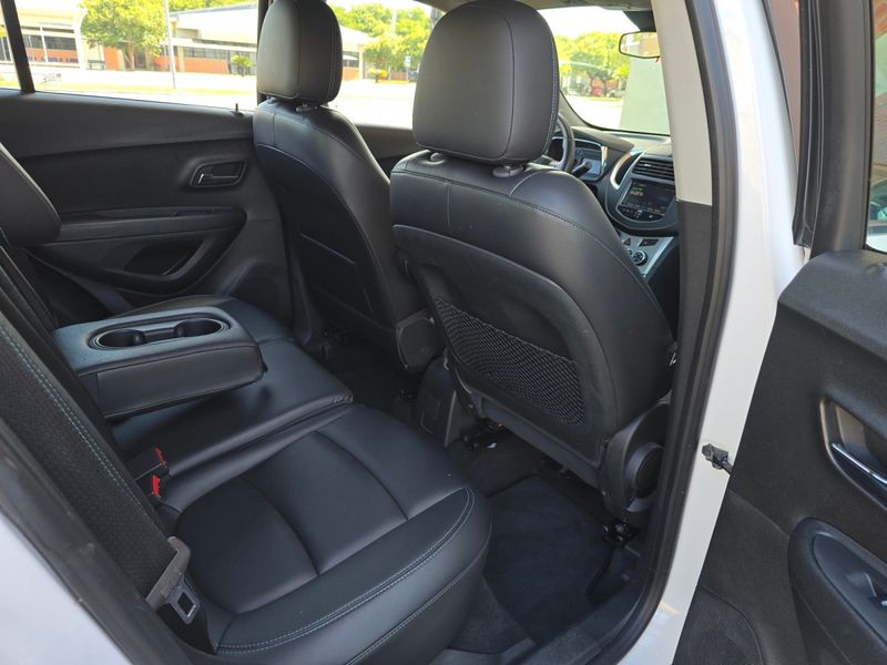 CHEVROLET TRACKER LTZ 1.8 16V 4×2 2013/2014 AUTO NÍVEL VEÍCULOS SANTA CRUZ DO SUL / Carros no Vale