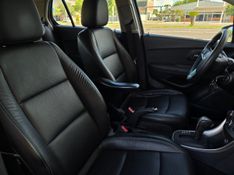 CHEVROLET TRACKER LTZ 1.8 16V 4×2 2013/2014 AUTO NÍVEL VEÍCULOS SANTA CRUZ DO SUL / Carros no Vale